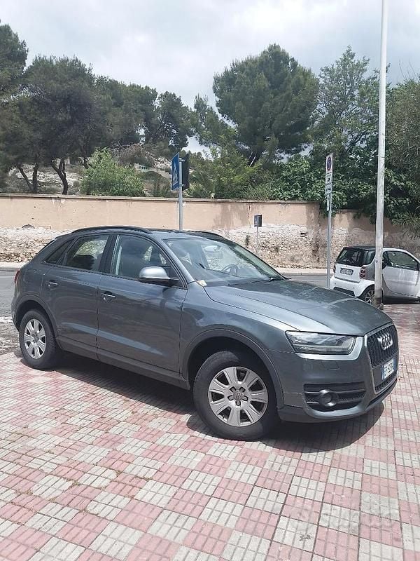 Begagnad Audi Q3 140 HK (102 kW) 2012 Grå SUV