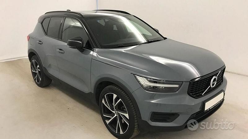Usata Volvo XC40 197 CV (144 kW) 2020 Grigio SUV