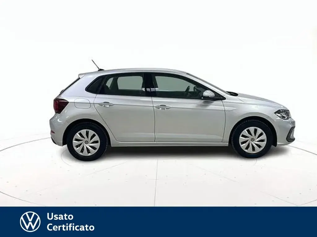 Usata VW Polo Life 95 CV (69 kW) 2023 Grigio / pastello Utilitaria