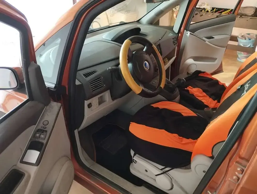 Usata Fiat Idea Active 95 CV (69 kW) 2004 Arancione Monovolume