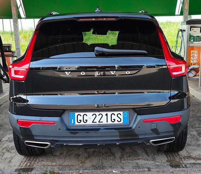 Usata Volvo XC40 R-Design 190 CV (139 kW) 2018 Nero SUV