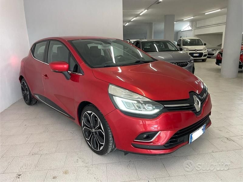 Usata Renault Clio IV Intens 90 CV (66 kW) 2017 Rosso Berlina