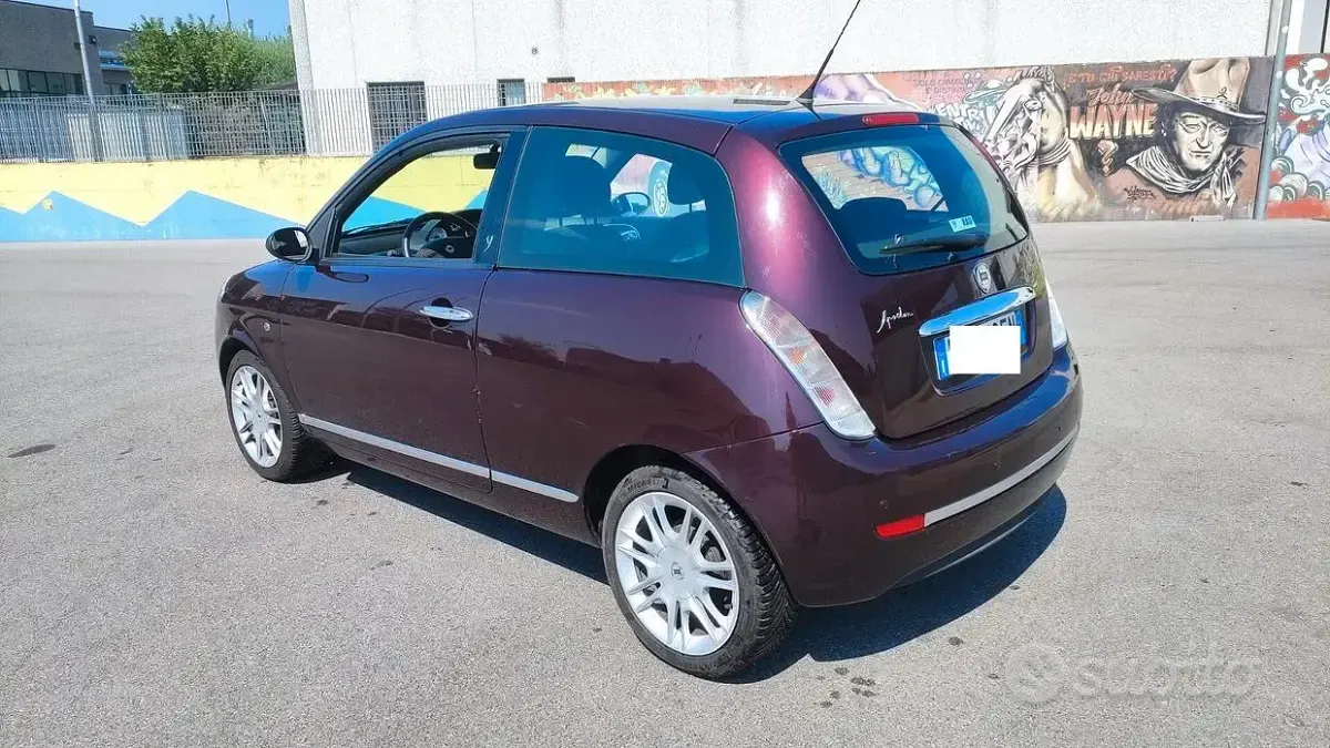 Usata Lancia Ypsilon 95 CV (69 kW) 2006 Marrone Utilitaria