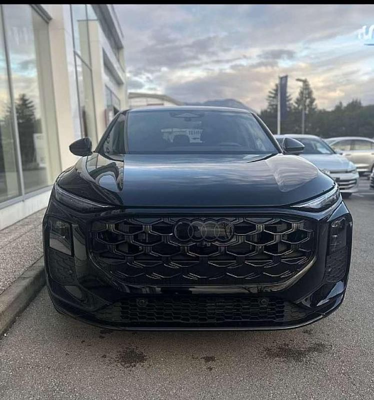 Nero Nuova 2025 Audi Q3 Sportback S-Line SUV | 63.000 € - Immagine 1/4