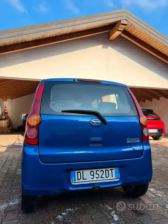 Usata Daihatsu Cuore 69 CV (50 kW) 2008 Blu Utilitaria