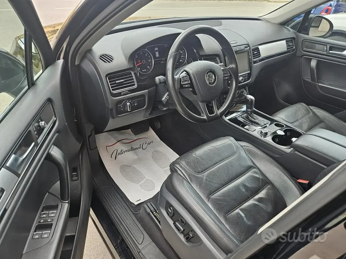 Usata VW Touareg 245 CV (180 kW) 2012 Nero SUV