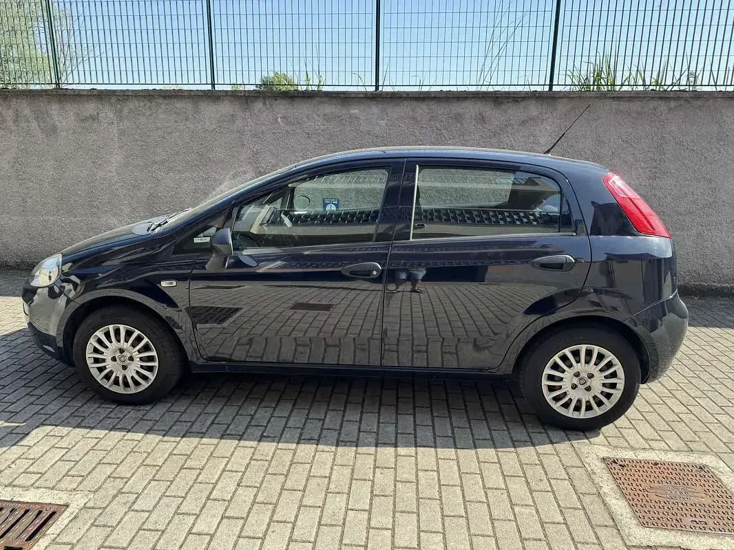 Usata Fiat Punto Lounge 69 CV (50 kW) 2017 Utilitaria