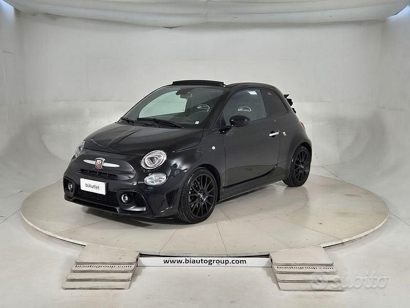 Nero Usata 2023 Abarth 595C Competizione Cabrio | 25.700 € (Molto cara) - Immagine 1/4