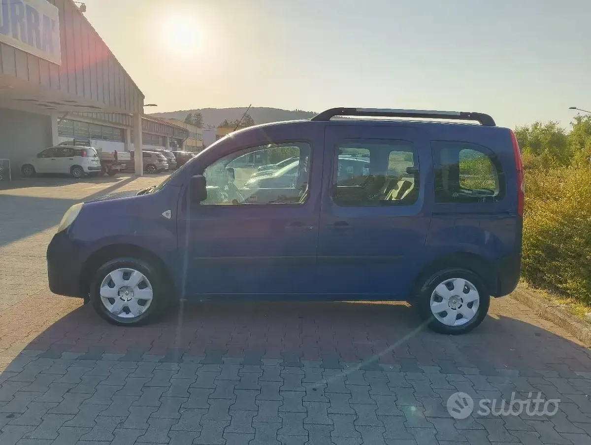 Usata Renault Kangoo 85 CV (62 kW) 2008 Bluazzurro Monovolume