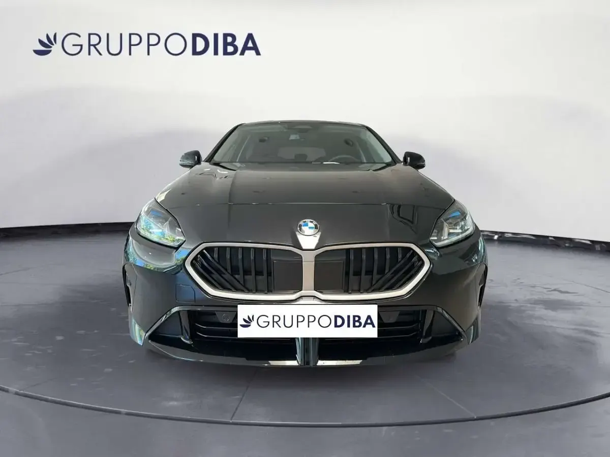Nuova BMW 118 Efficient Dynamics 150 CV (110 kW) 2026 Nero Utilitaria