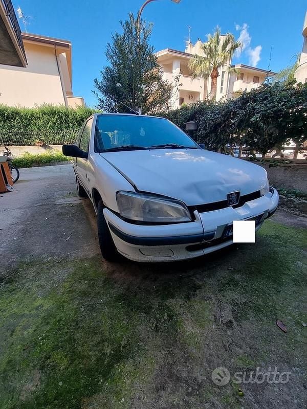 Usata Peugeot 106 60 CV (44 kW) 2000 Utilitaria