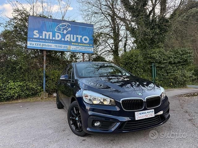 Usata BMW 218 Active Tourer Advantage 150 CV (110 kW) 2016 Blu Monovolume