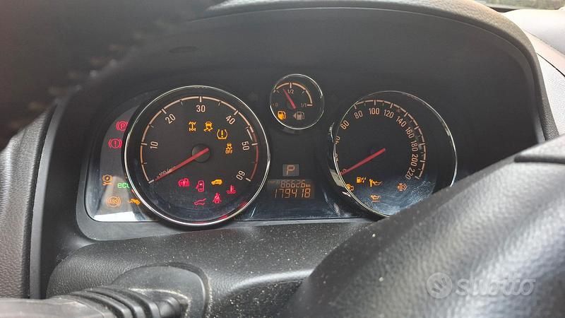 Usata Opel Antara 163 CV (119 kW) 2015 SUV
