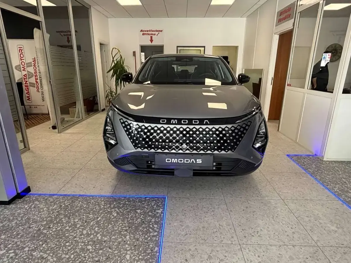 Nuova Omoda 5 147 CV (108 kW) 2026 Aviation silver SUV