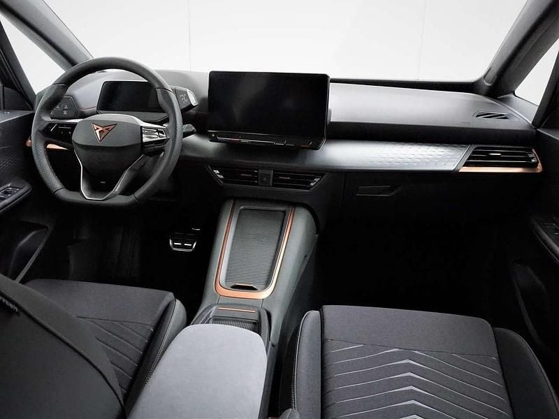 Usata Cupra Born 69 kW (95 CV) 2023 Grigio quasar Utilitaria