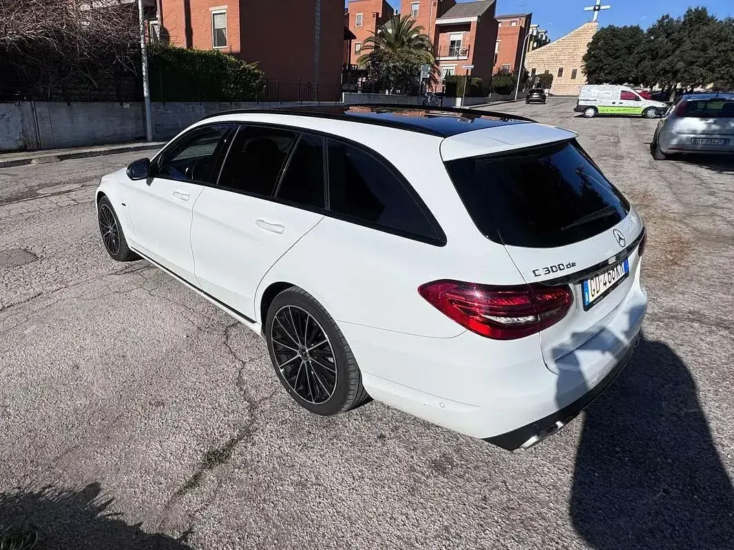 Usata Mercedes C300 Business 194 CV (142 kW) 2021 Bianco Station wagon