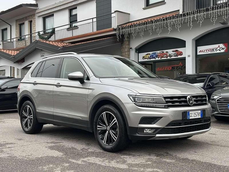 Grigio Usata 2020 VW Tiguan Advance SUV | 22.900 € (Buon prezzo) - Immagine 1/4