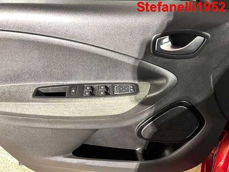 Usata Renault Zoe Intens 50 kW (69 CV) 2020 Rossa Utilitaria