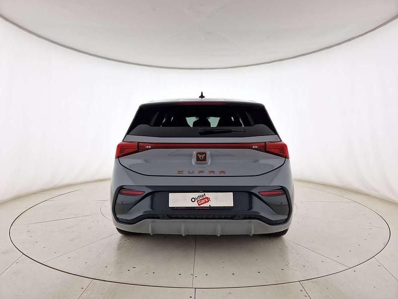 Usata Cupra Born 69 kW (95 CV) 2022 Grigio vapore Utilitaria