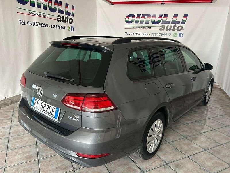 Usata VW Golf VII Business 110 CV (80 kW) 2018 Grigio scuro metallizzato Station wagon