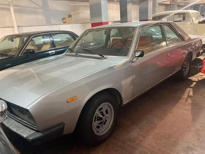 Usata Fiat 130 164 CV (120 kW) 1973 Grigio Coupé