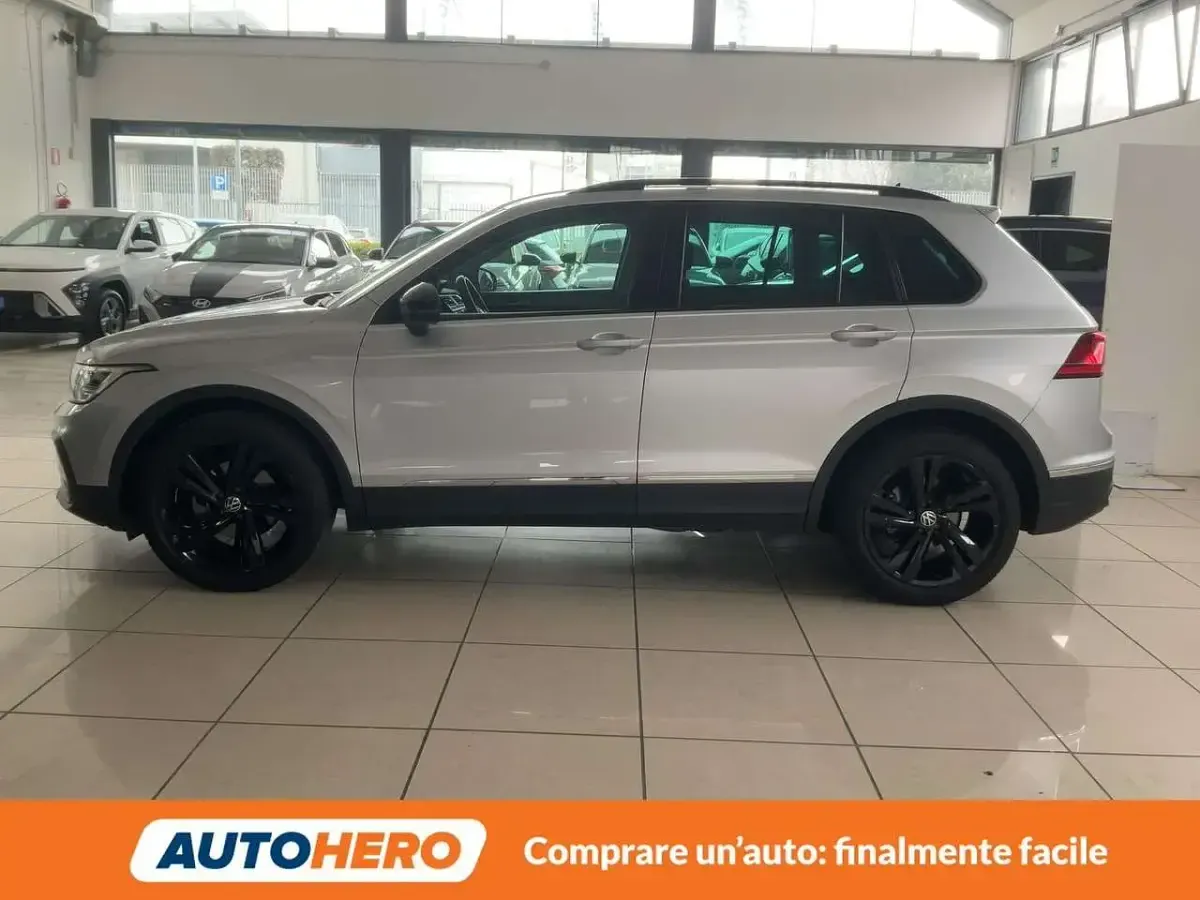 Usata VW Tiguan Life 150 CV (110 kW) 2021 Argento SUV