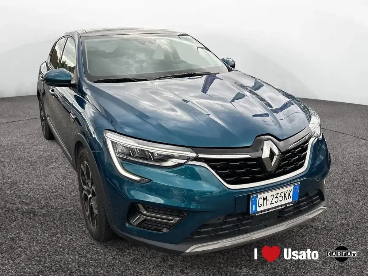 Usata Renault Clio Techno 143 CV (105 kW) 2022 Blu Utilitaria