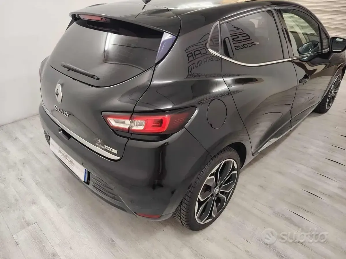 Usata Renault Clio IV 90 CV (66 kW) 2017 Grigio Berlina
