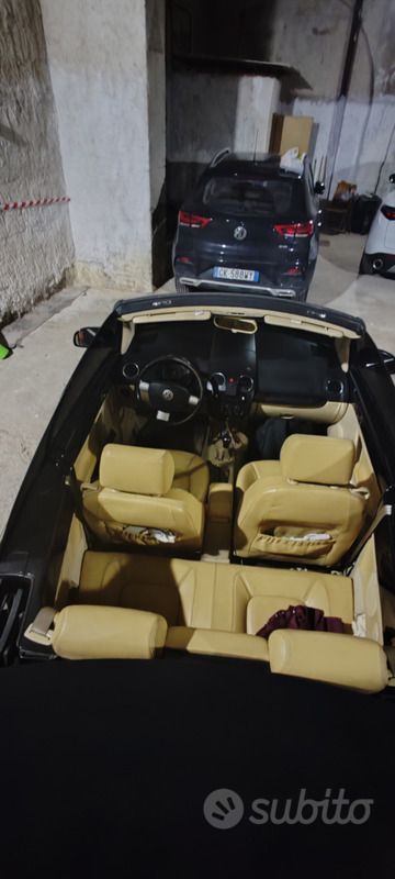 Nero Usata 2006 VW Beetle Cabrio | 6000 € (Buon prezzo) - Immagine 1/4