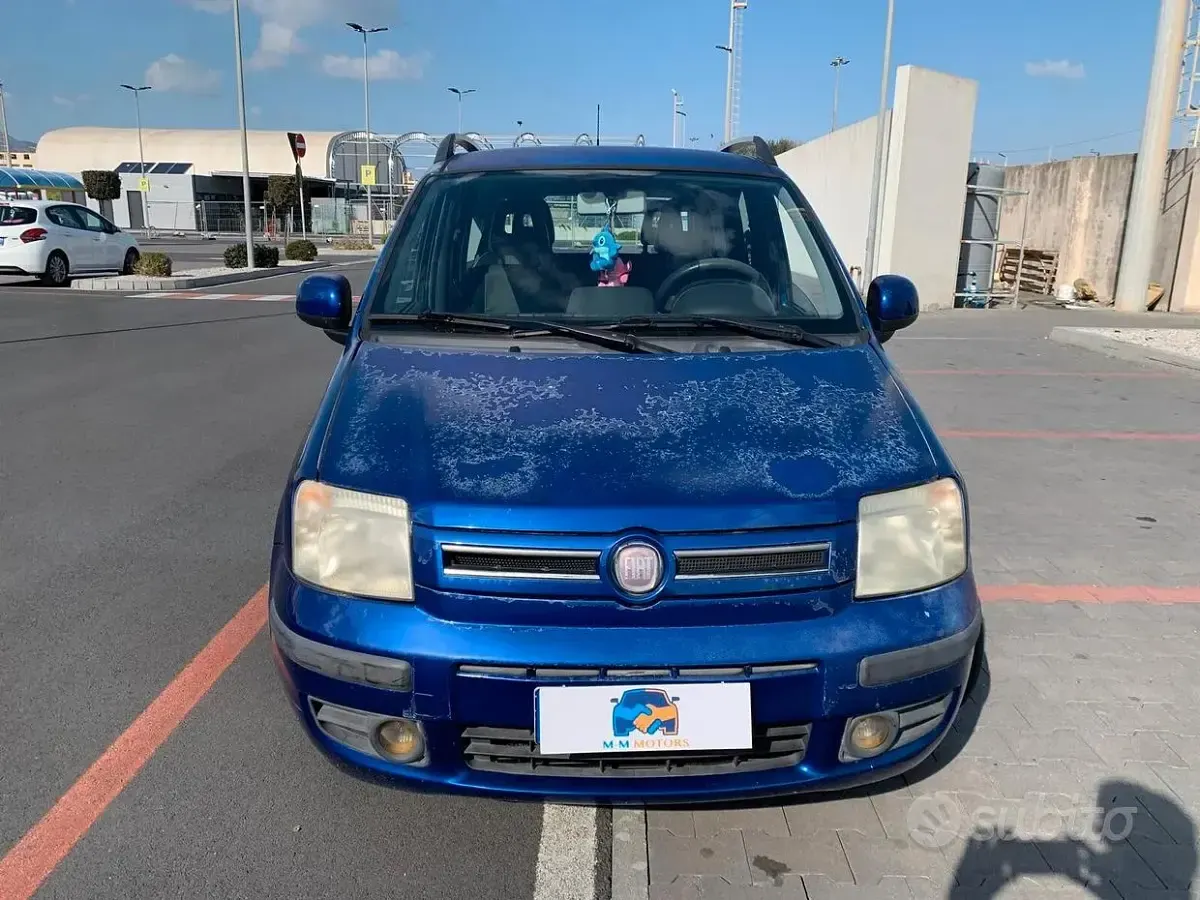 Usata Fiat Panda Dynamic 69 CV (50 kW) 2010 Blu Utilitaria