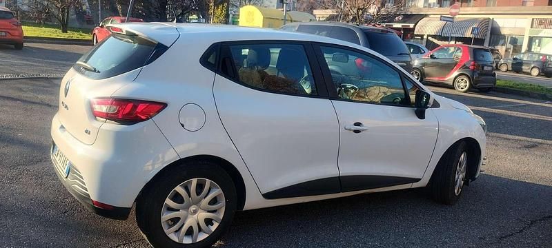 Usata Renault Clio IV 75 CV (55 kW) 2014 Bianco Berlina
