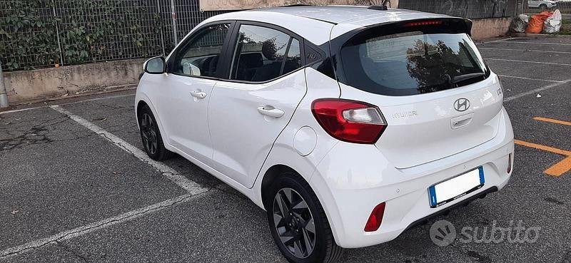 Usata Hyundai i10 63 CV (46 kW) 2025 Bianco Utilitaria