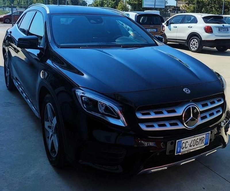 Usata 2019 Mercedes GLA200 Premium SUV | 25.000 € (Cara) - Immagine 1/4