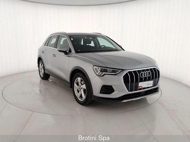Usata Audi Q3 Advanced Plus 150 CV (110 kW) 2020 Argento floret metallizzato SUV