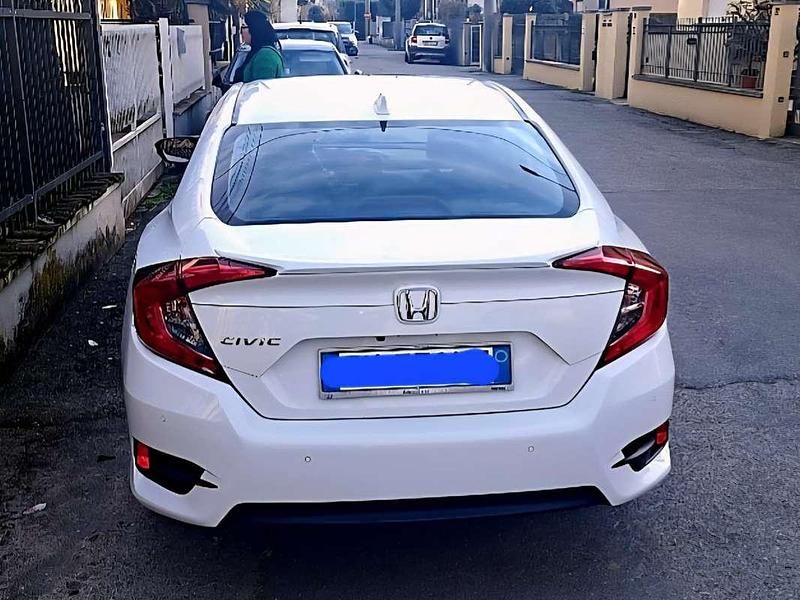 Bianco Usata 2018 Honda Civic Tre volumi | 18.000 € (Ottimo prezzo) - Immagine 1/4