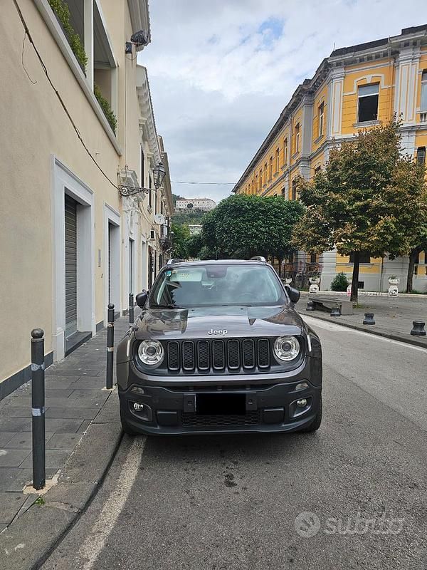 Usata Jeep Renegade Limited 140 CV (102 kW) 2018 Grigio SUV