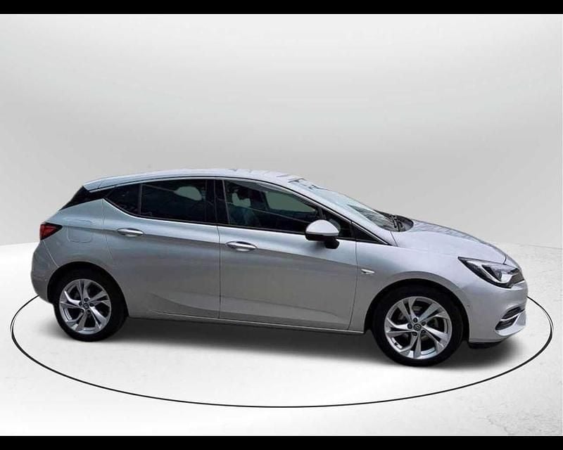 Argento Usata 2021 Opel Astra Business Elegance Due volumi | 16.200 € (Buon prezzo) - Immagine 1/4