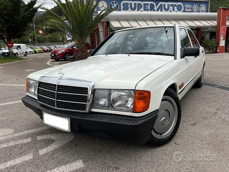 Usata Mercedes 190 122 CV (89 kW) 1985 Bianco Berlina