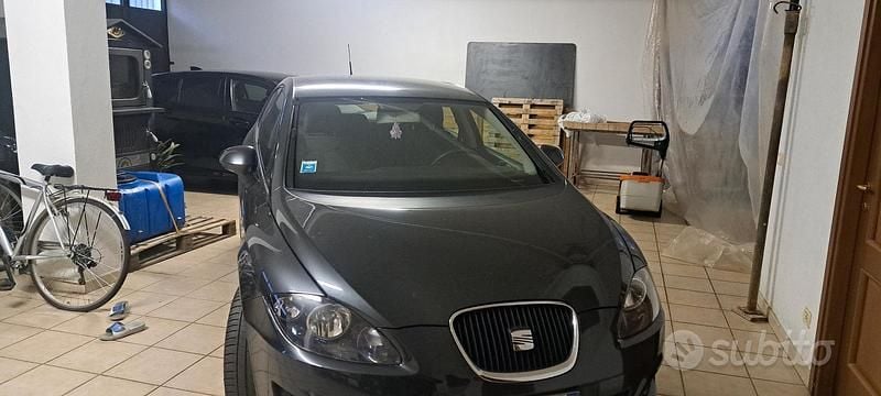 Usata Seat Leon 2011 Grigio Utilitaria
