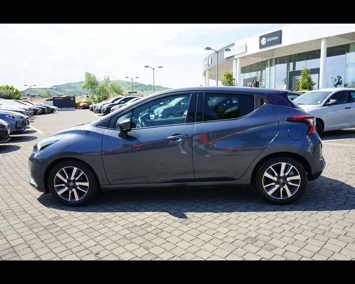 Usata Nissan Micra Tekna 90 CV (66 kW) 2019 Grigio scuro Utilitaria