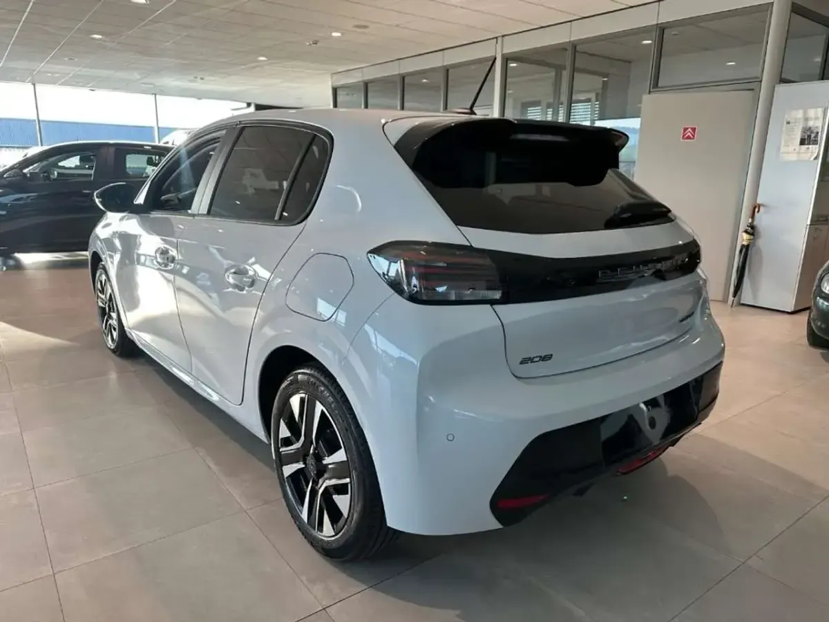 Nuova Peugeot 208 101 CV (74 kW) 2026 Bianco Utilitaria