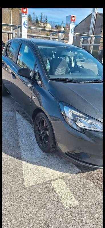 Usata Opel Corsa Edition 75 CV (55 kW) 2018 Berlina