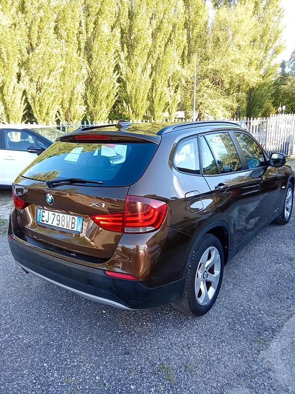 Usata BMW X1 177 CV (130 kW) 2011 Marrone SUV