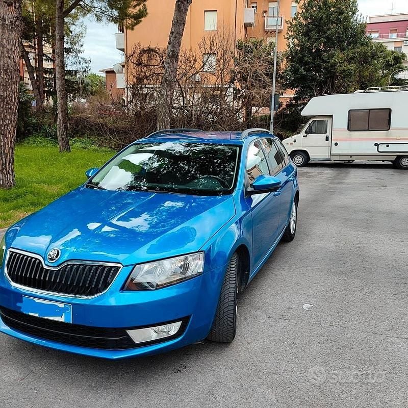Usata Skoda Octavia G-TEC 110 CV (80 kW) 2016 Blu Station wagon