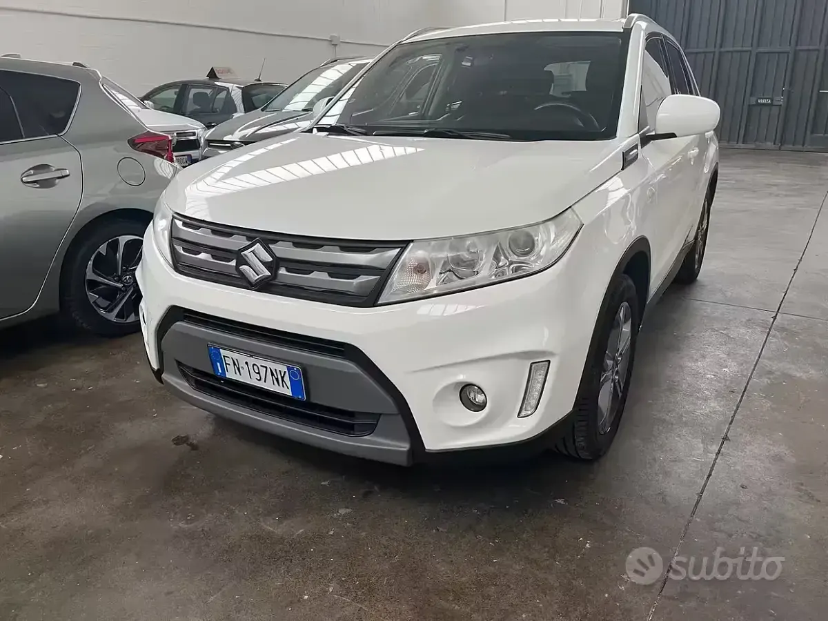 Usata Suzuki Vitara 120 CV (88 kW) 2018 Bianco SUV