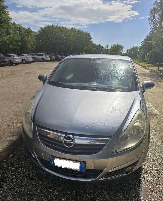 Usata Opel Corsa Cosmo 75 CV (55 kW) 2007 Berlina