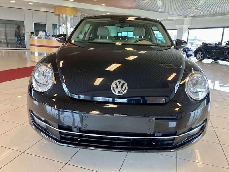 Usata VW Beetle Design 105 CV (77 kW) 2013 Nero Utilitaria