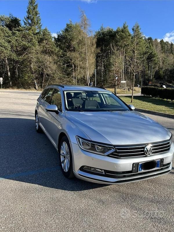 Usata VW Passat Trendline 120 CV (88 kW) 2016 Grigio Station wagon