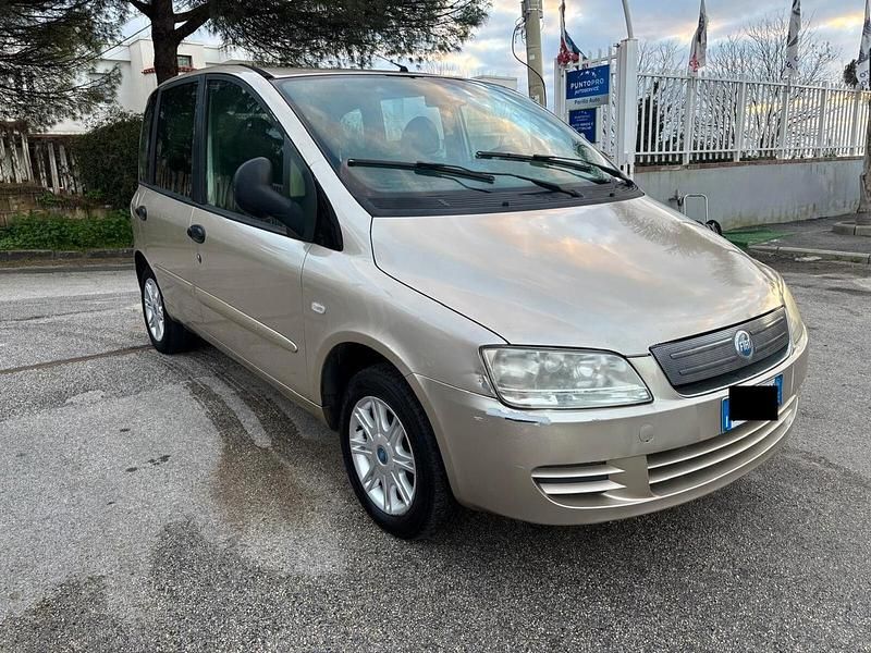 Usata Fiat Multipla Emotion 103 CV (75 kW) 2006 Marrone Monovolume