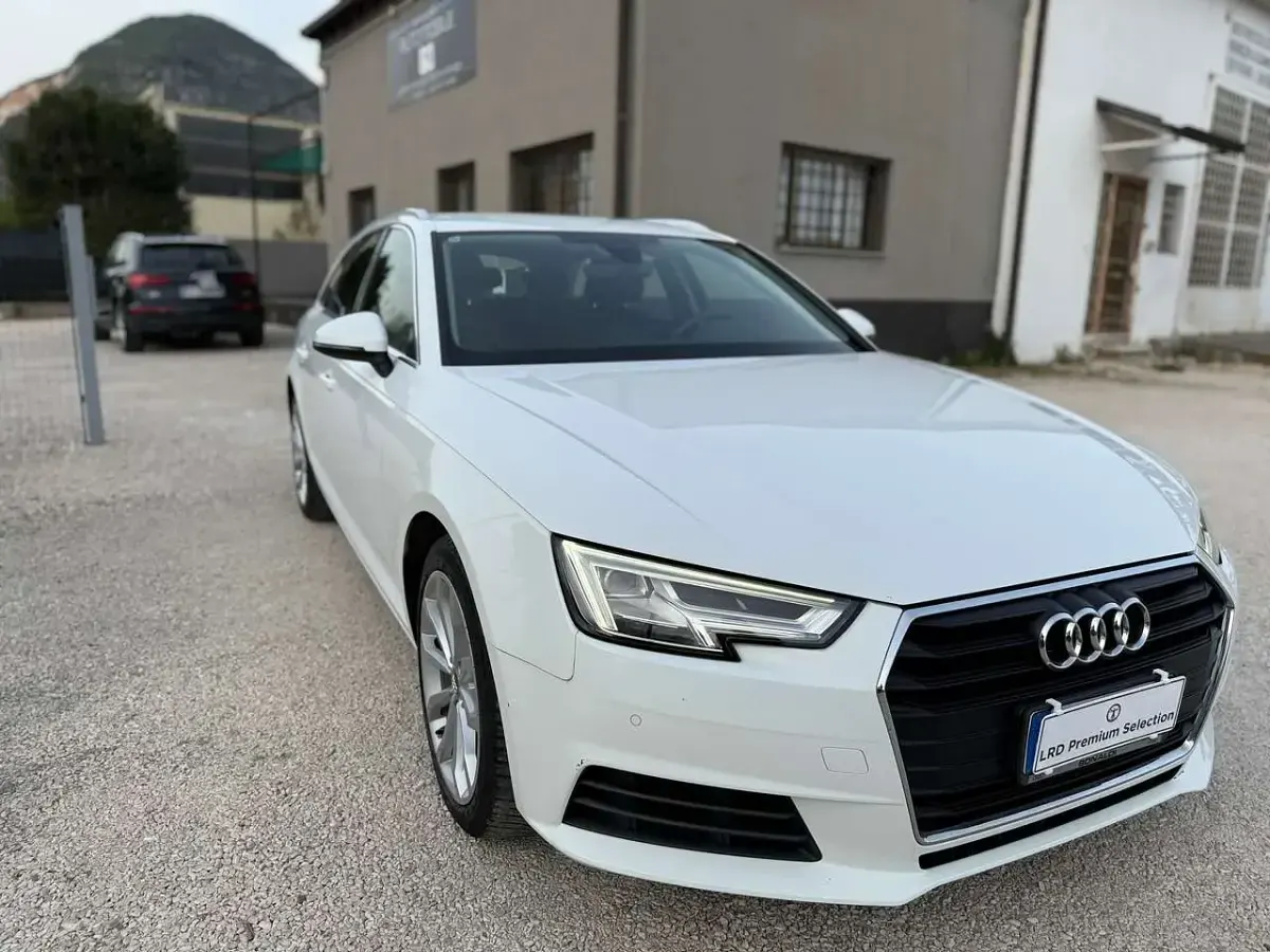Usata Audi A4 Business 150 CV (110 kW) 2019 Bianco Station wagon